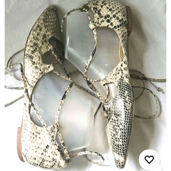 BANANA REPUBLIC 8.5 Flat Pointy Toe Faux Snakeskin Lace-Up Ankle-Tie Shoe EUC - Picture 4 of 7